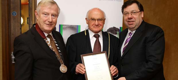 Denis Doherty, Noel Nelson and An Taoiseach Brian Cowen, T.D.